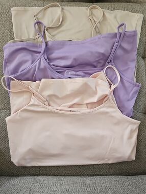 White House Black Market Seamless Camisole Set in Lavender, Blush & Cream